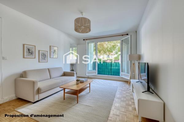 Studio en parfait état avec balcon - 5min du RER Le Parc