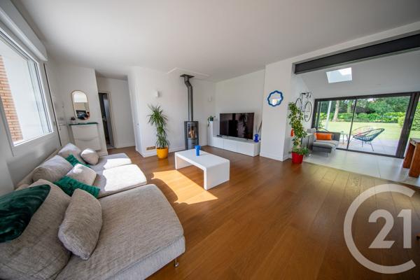 Maison à vendre  6 pièces - 112,92 m2 LE PIAN MEDOC - 33