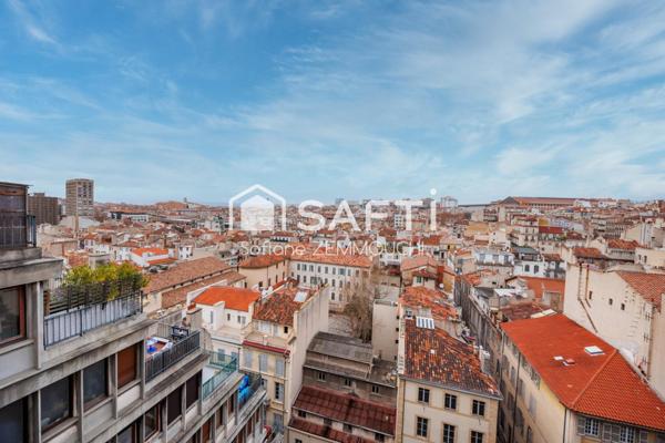Magnifique studio au dernier étage du building Pouillon, en plein cœur de la Canebière