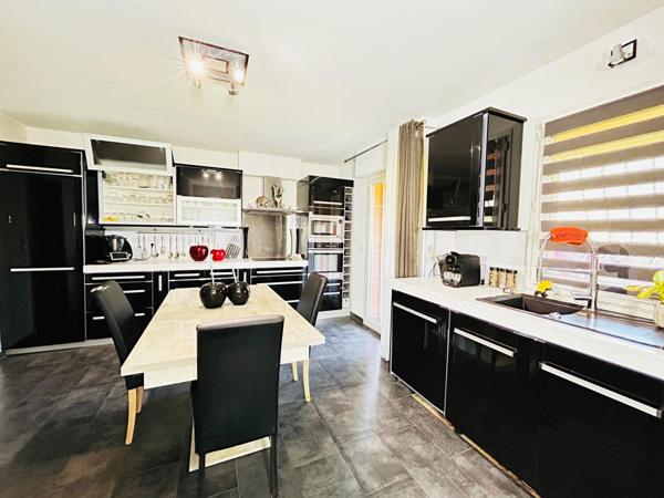 EXCLUSIVITÉ – Maison familiale 250 m² avec studio indépendant – Le Revest-les-Eaux