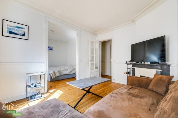 Appartement
         2 pièces
        - 40 m² Exclusivité 300 000 € *