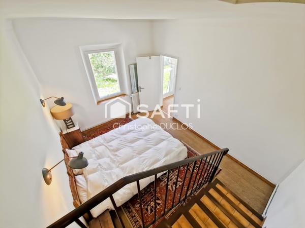 Authentique bastide provençale avec gîtes indépendants.