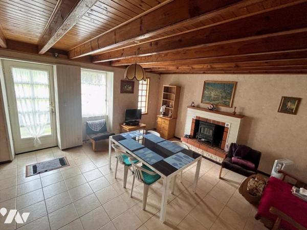 Legé en village maison rénovée avec jardin de 1038 m²