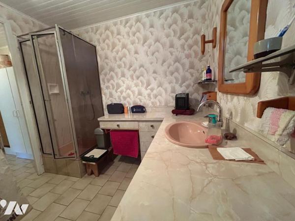 Legé en village maison rénovée avec jardin de 1038 m²