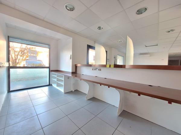 LOCAL COMMERCIAL - BUREAUX