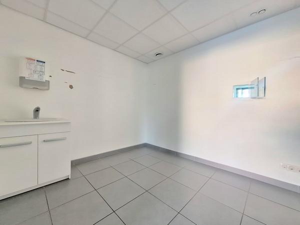 LOCAL COMMERCIAL - BUREAUX