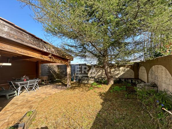 Maison familiale, beau jardin