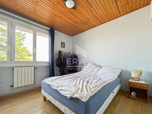 Maison familiale, beau jardin