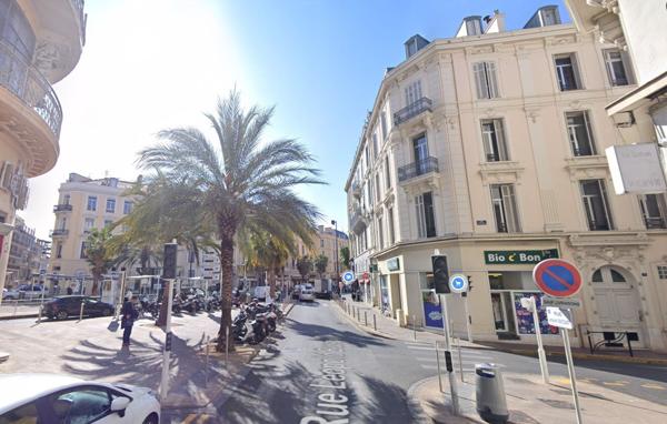 CANNES - Spécial Investisseur - Opportunité Rare ! Dernier étage