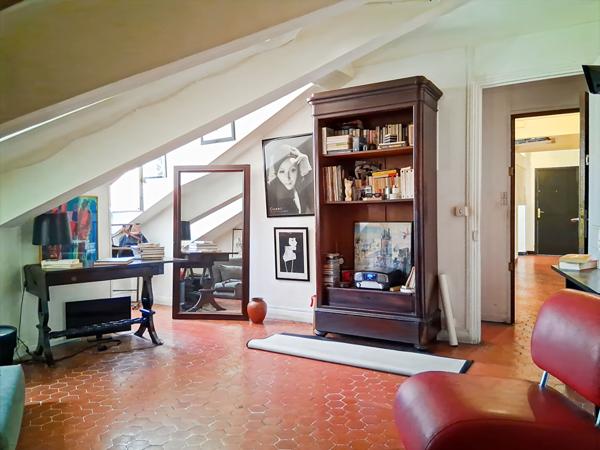 CANNES - Spécial Investisseur - Opportunité Rare ! Dernier étage