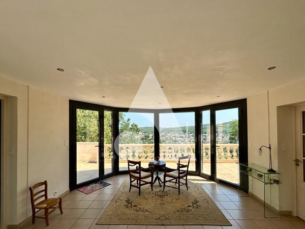Maison 6 pièces 248 m2