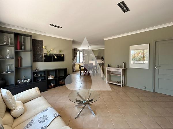 Maison 6 pièces 248 m2