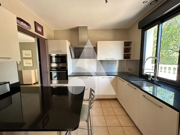 Maison 6 pièces 248 m2