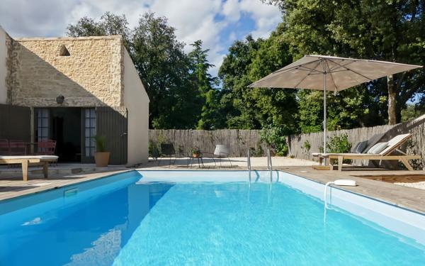 Maison à vendre    5 pièces •  Uzès