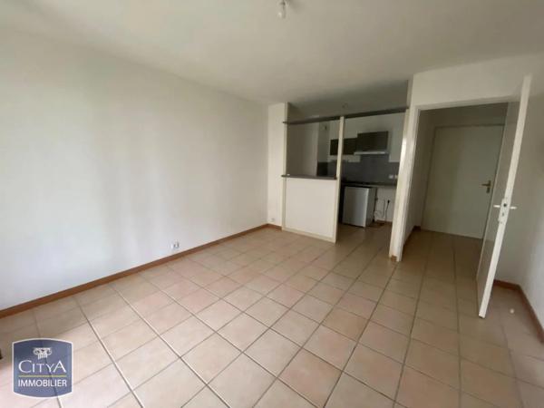 Appartement à louer 2 pièces 37.32m² Layrac (47390)