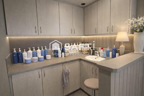 Salon de coiffure 64 m² – Strasbourg Esplanade / Forêt Noire