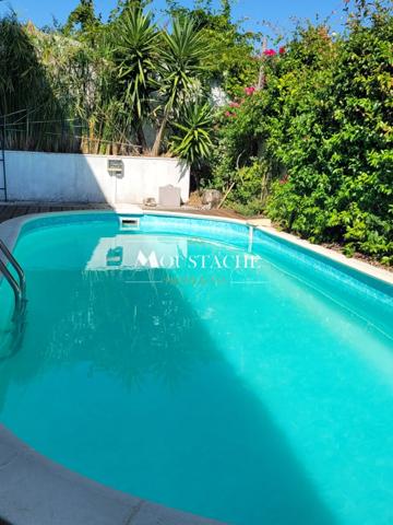 CHARMANTE MAISON TYPE LONGERE - PISCINE & PROCHE COMMERCES -