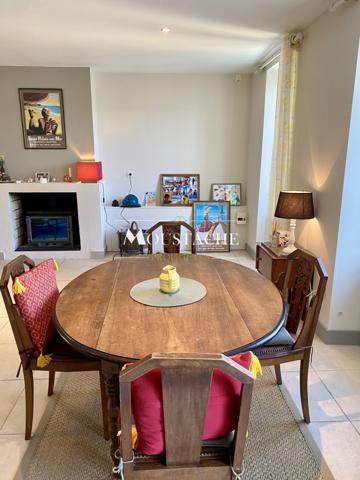 CHARMANTE MAISON TYPE LONGERE - PISCINE & PROCHE COMMERCES -