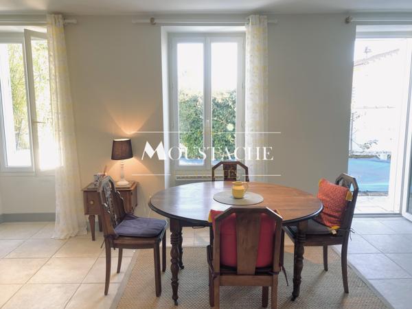 CHARMANTE MAISON TYPE LONGERE - PISCINE & PROCHE COMMERCES -