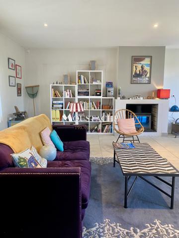 CHARMANTE MAISON TYPE LONGERE - PISCINE & PROCHE COMMERCES -