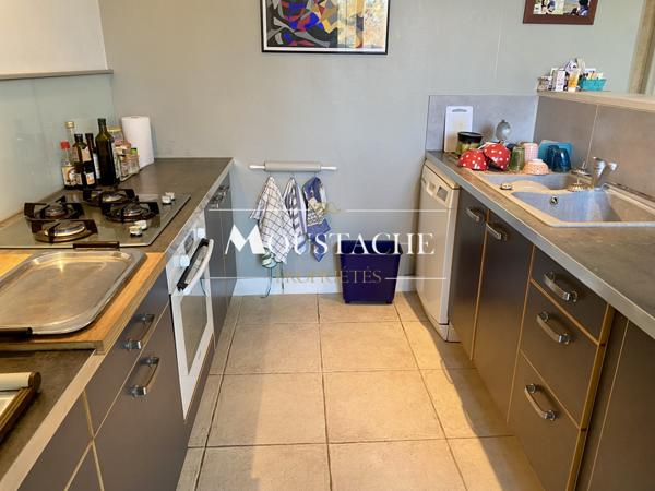 CHARMANTE MAISON TYPE LONGERE - PISCINE & PROCHE COMMERCES -