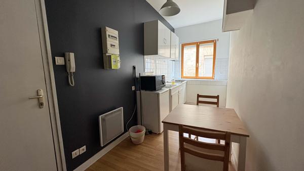 NIORT hyper centre-ville - studio de 20.1m² meublé