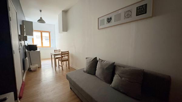 NIORT hyper centre-ville - studio de 20.1m² meublé