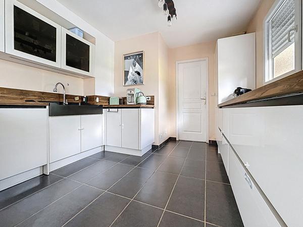 Maison familiale à vendre à Saint Herblon - 4 chambres, grande mezzanine et garage - Terrain de 1600 m²