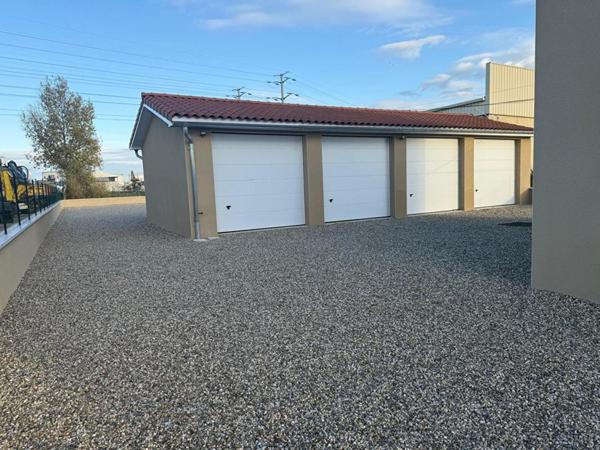 Saint Priest (69800), Maison 6 pièces de 170m² avec dépendance. Idéal Artisan!