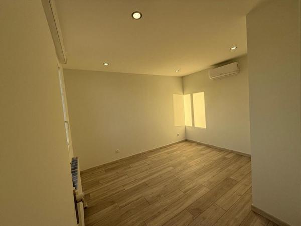 Saint Priest (69800), Maison 6 pièces de 170m² avec dépendance. Idéal Artisan!