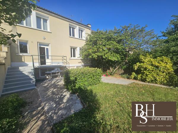 Poitiers Bel Air, Maison 125 m² avec 3 chambres, garage et jardin.