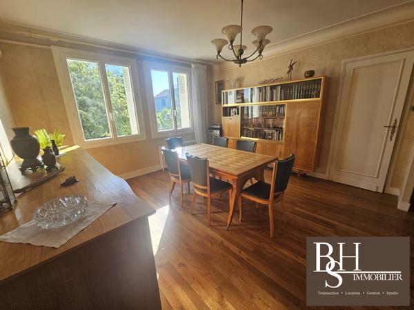 Poitiers Bel Air, Maison 125 m² avec 3 chambres, garage et jardin.