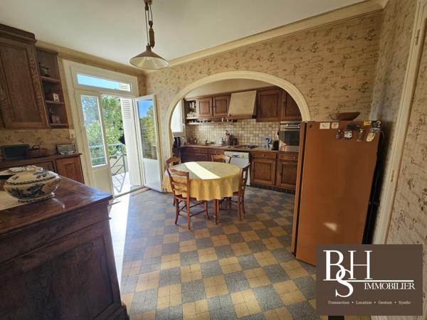 Poitiers Bel Air, Maison 125 m² avec 3 chambres, garage et jardin.
