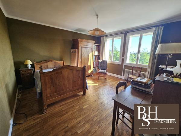 Poitiers Bel Air, Maison 125 m² avec 3 chambres, garage et jardin.
