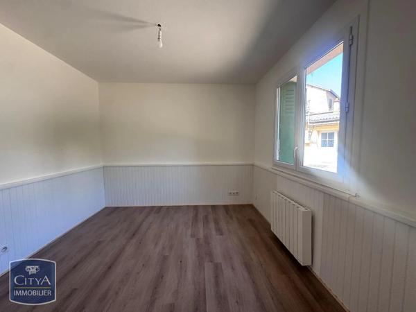 Appartement à louer 2 pièces 31.37m² Pont-de-Chéruy (38230)
