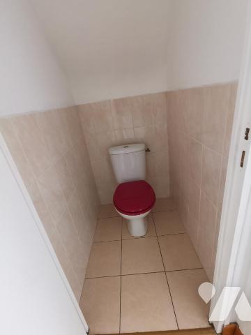 maison récente située en impasse avec 4 chambres proche commerces