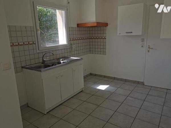 maison récente située en impasse avec 4 chambres proche commerces