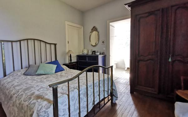 Maison à vendre    9 pièces • 280 m2 Mandres-les-Roses