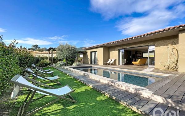 Maison à vendre    4 pièces •  Lecci