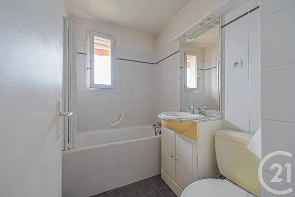 Appartement F2 à vendre  2 pièces - 42,03 m 2   PARIS  - 75012