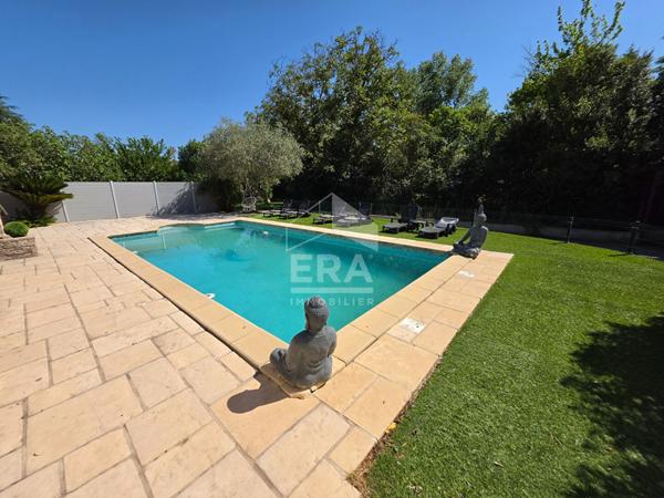 Maison Vidauban avec dépendance et garage.