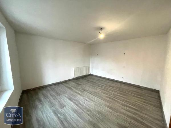 Maison à louer 3 pièces 66m² Le Breuil-sur-Couze (63340)