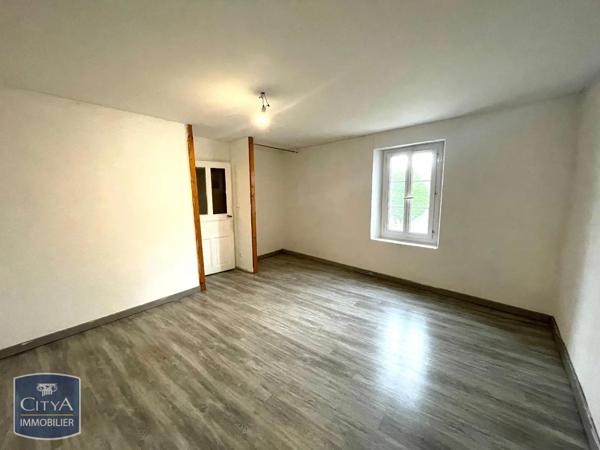 Maison à louer 3 pièces 66m² Le Breuil-sur-Couze (63340)