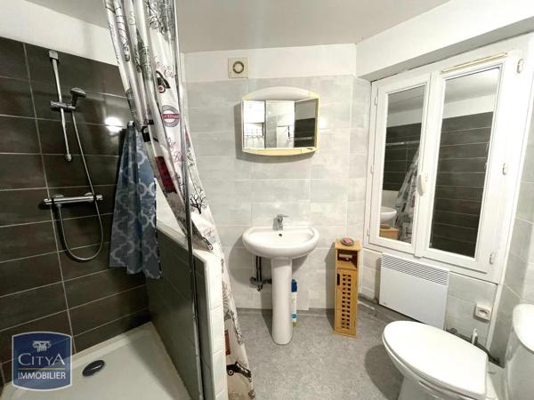 Maison à louer 3 pièces 66m² Le Breuil-sur-Couze (63340)