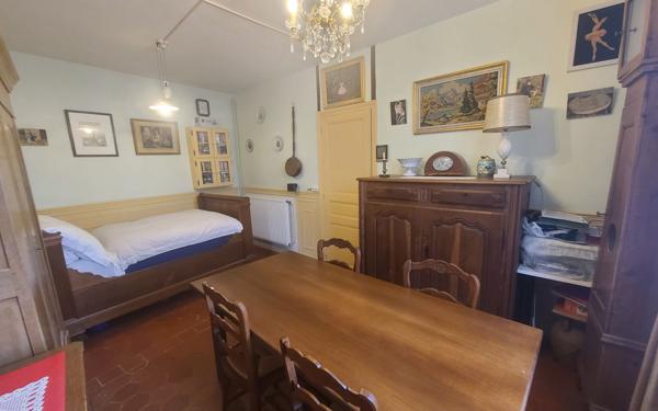 Maison à vendre    2 pièces •  Château-Thierry