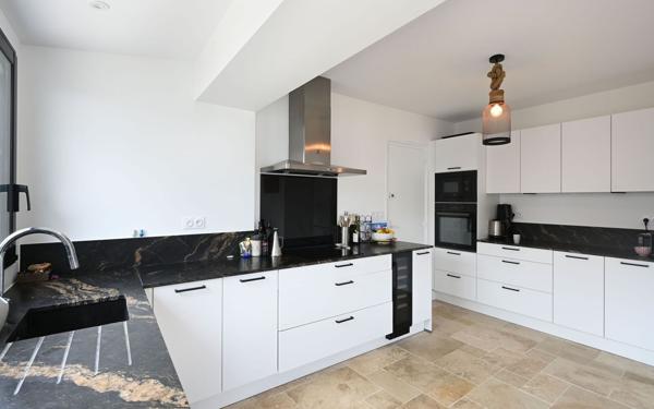 Maison à vendre    5 pièces •  Loix