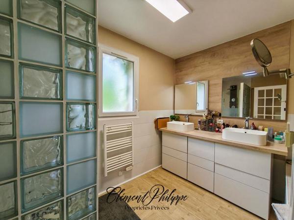 Maison Villemoustaussou 7 pièces 5 chambres