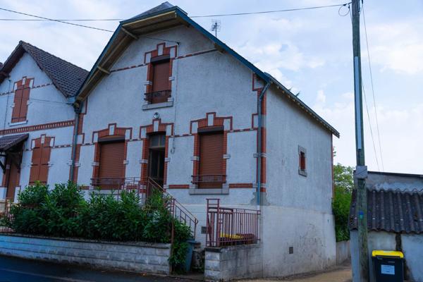 Vente                                                      Maison de ville
                        
                     4 pièces                      69 m2                     à Vierzon