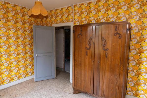 Vente                                                      Maison de ville
                        
                     4 pièces                      69 m2                     à Vierzon