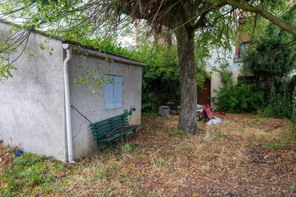 Vente                                                      Maison de ville
                        
                     4 pièces                      69 m2                     à Vierzon